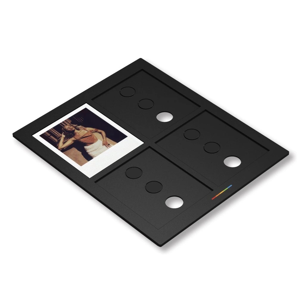 Polaroid-снимок в Film Scan Adapter перед сканированием