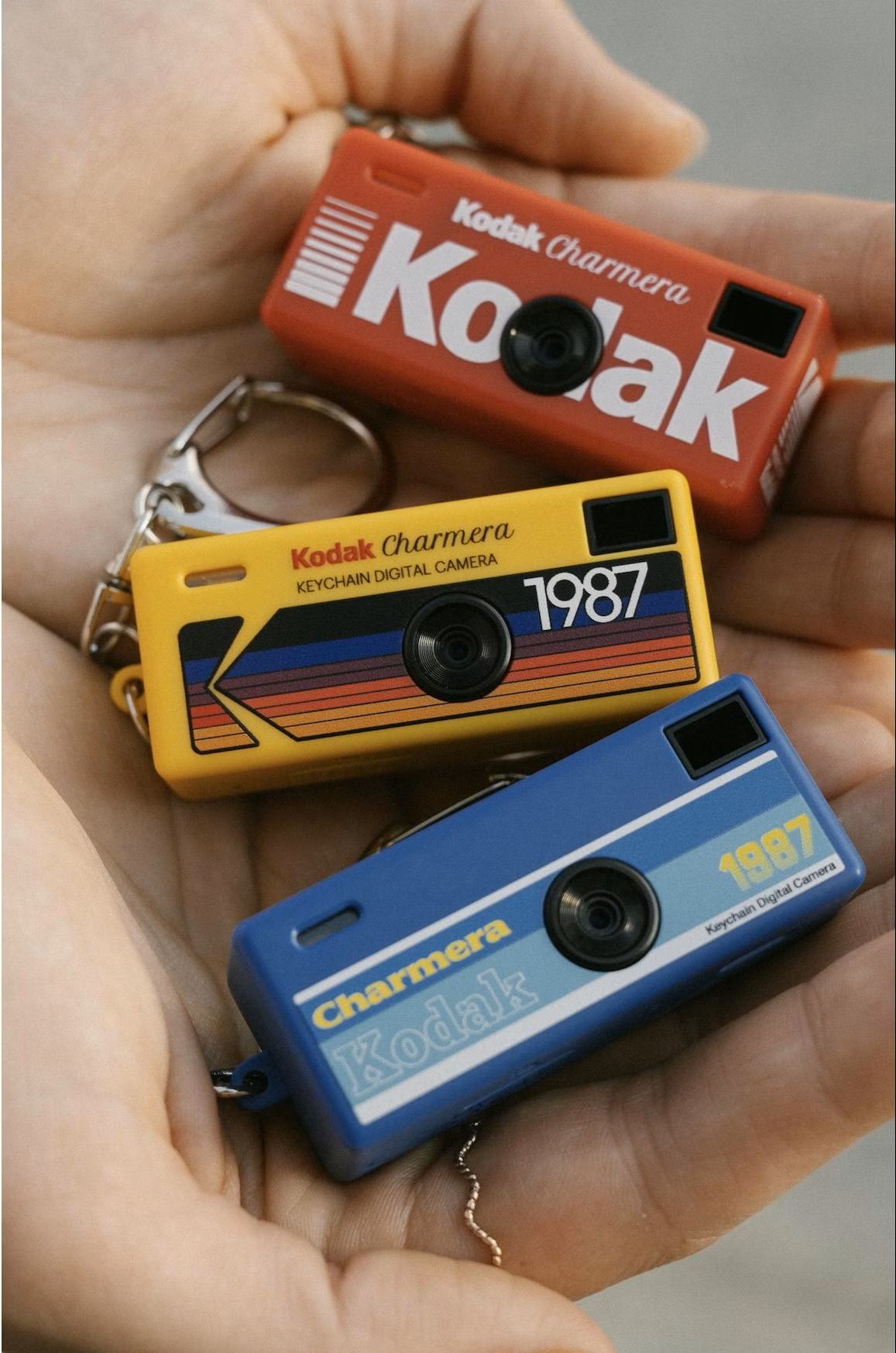Kodak Charmera камера-брелок — купити ретро міні камеру, blind box