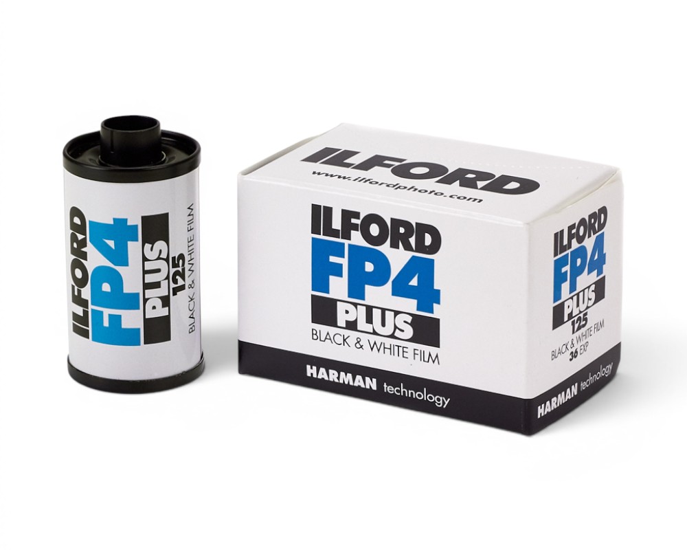 Чёрно-белая фотоплёнка Ilford FP4 Plus ISO 125 формата 135 / 35 мм на 36 кадров