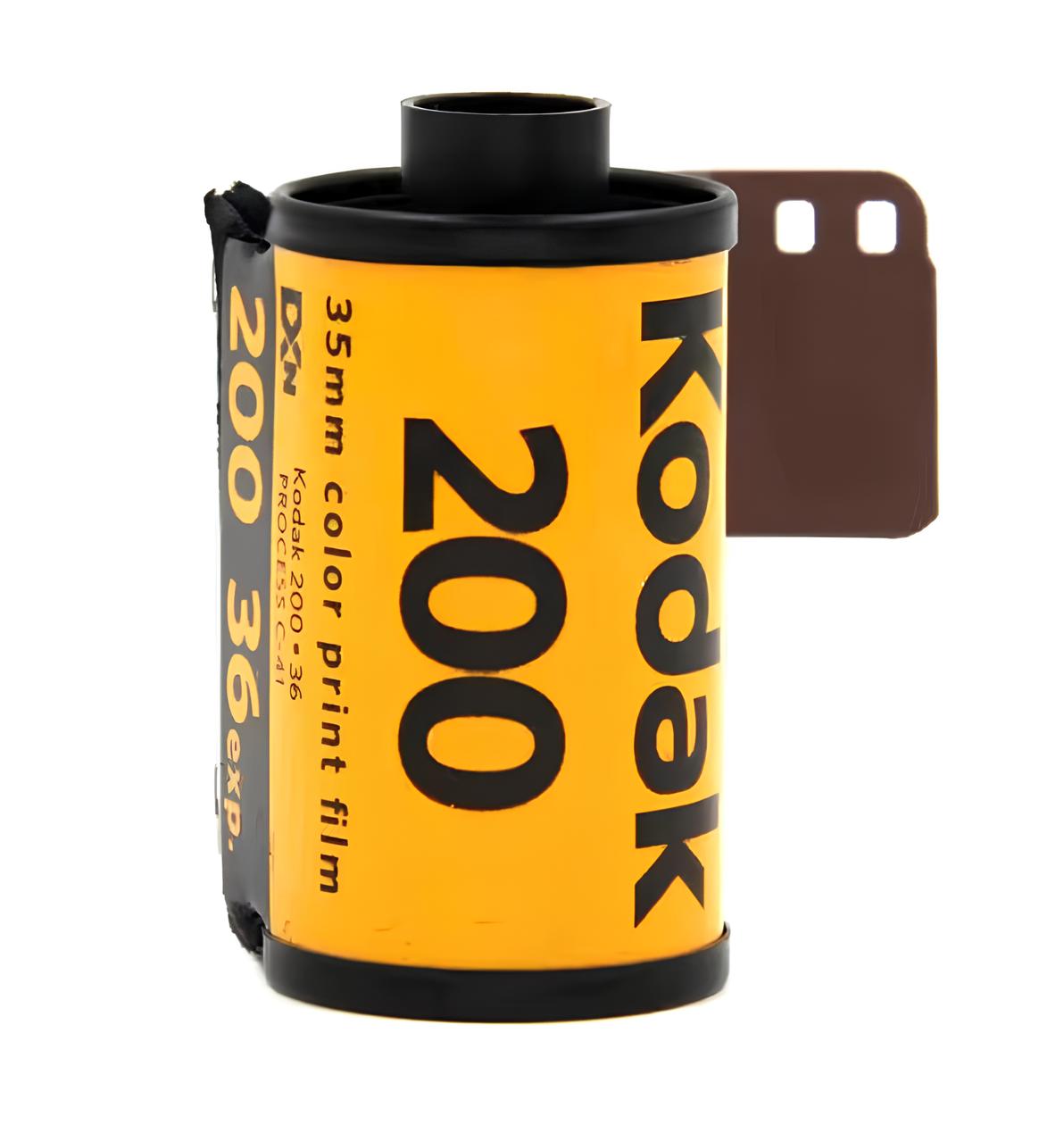 Кольорова фотоплівка Kodak Gold 200 на 36 кадрів у форматі 135 / 35 мм