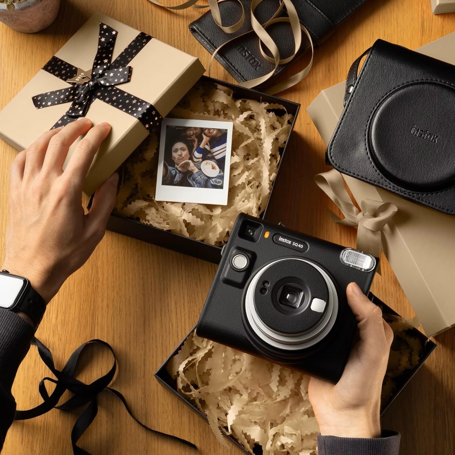 Fujifilm INSTAX SQUARE SQ40, чохол і квадратна фотографія в подарунковій коробці