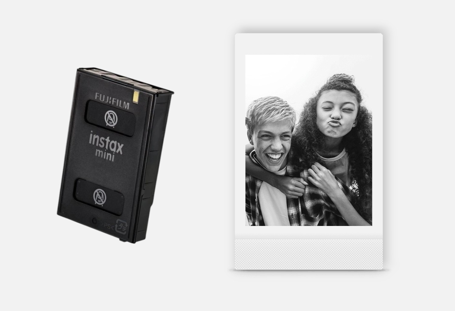 Касета Fujifilm INSTAX Mini Monochrome та приклад чорно-білого знімка